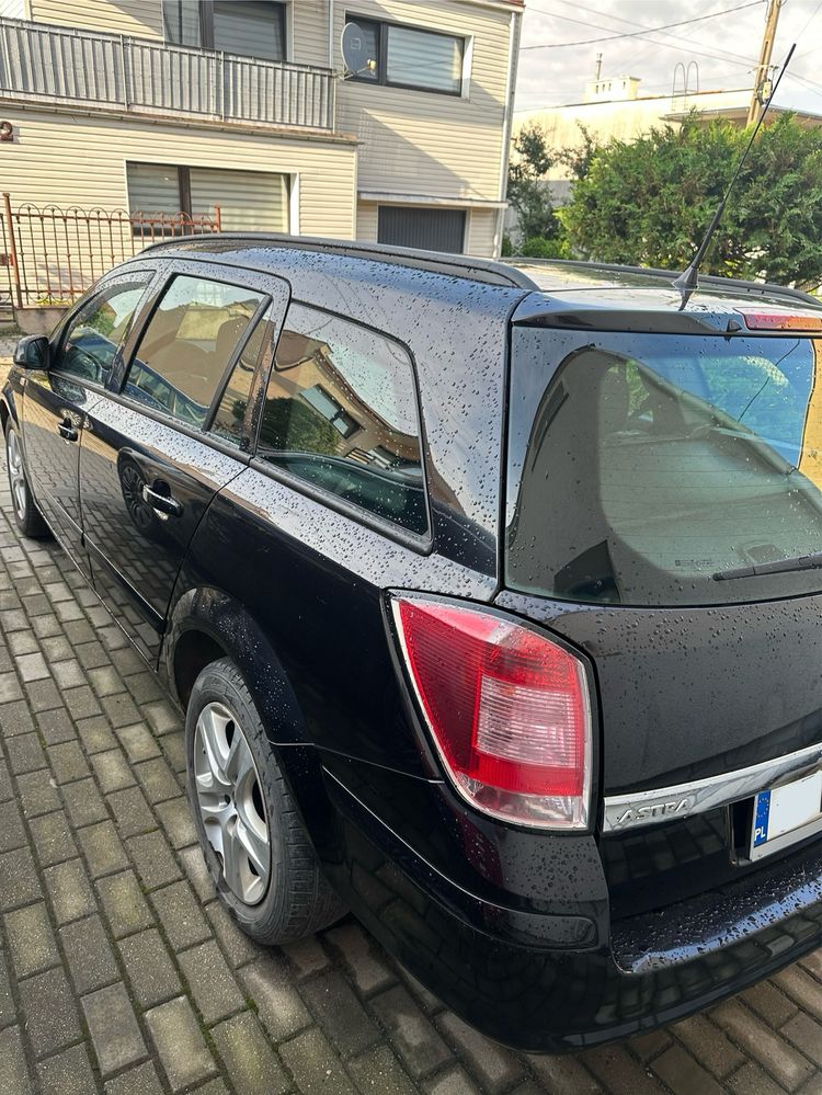 Opel Astra H 1.9 cdti 2008rok