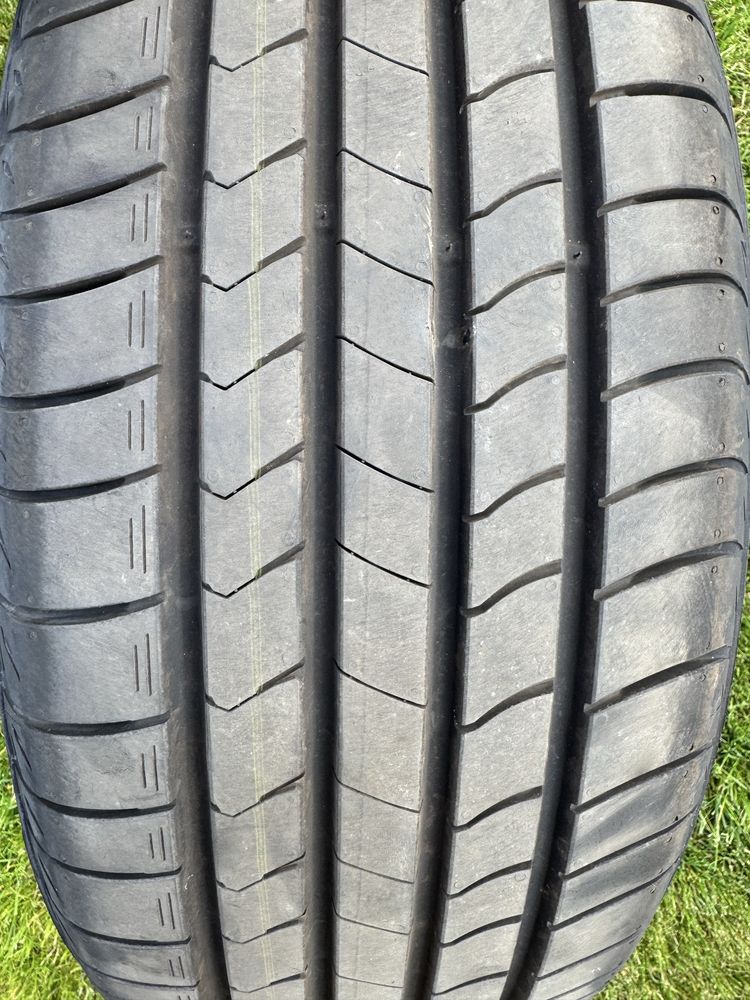 Nowy komplet opon  kumho ecsta HS51 215/55/18