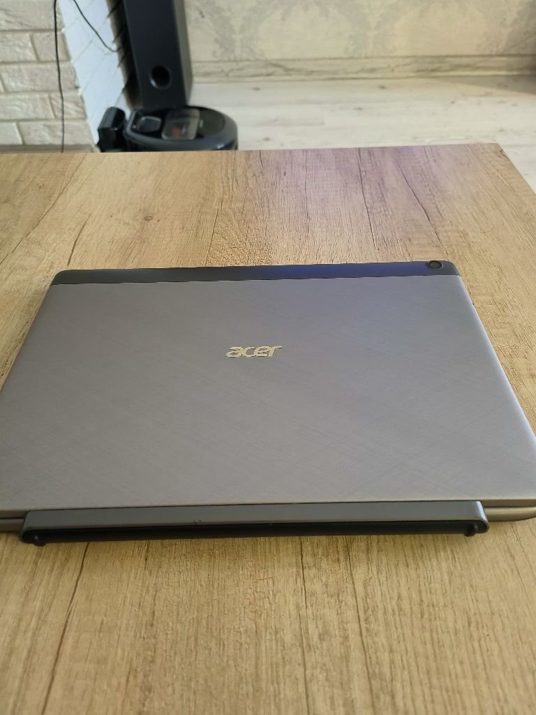 Acer Aspire SW5-173, 2в1(планшет/нетбук)