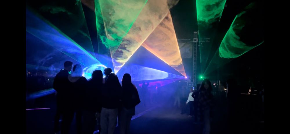 Pokazy laserowe z personalizacja