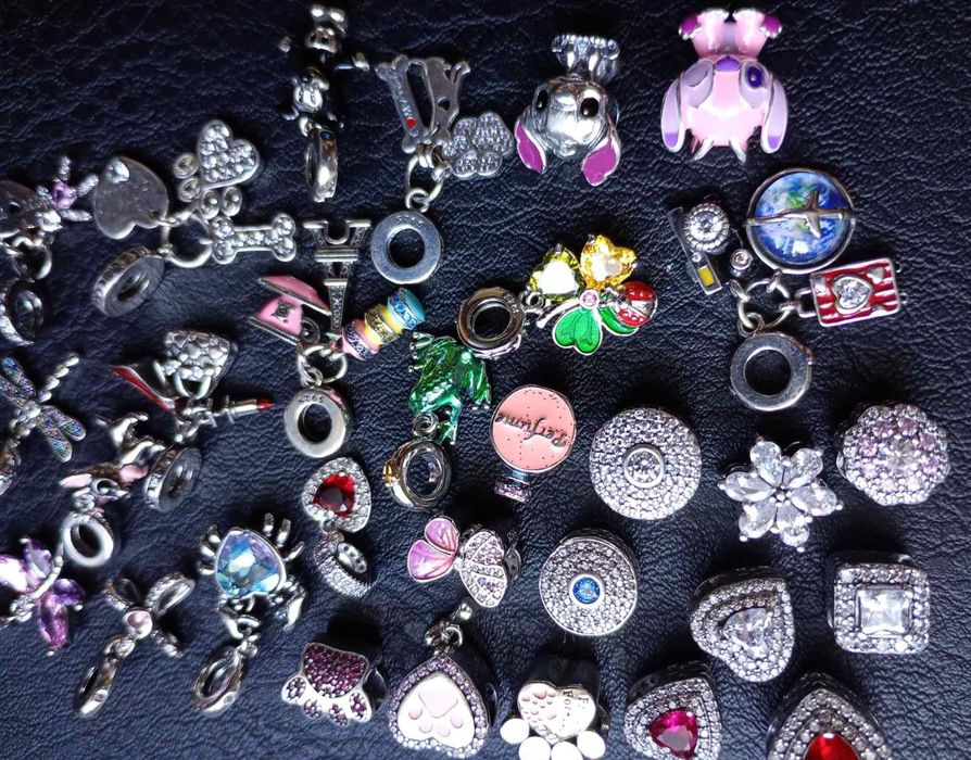 Шарми срібні 925, Пандора по 300 грн.