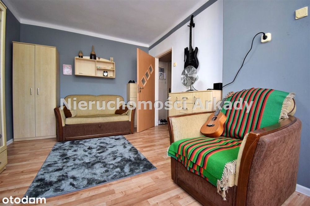 M3, niski blok, II piętro - Centrum