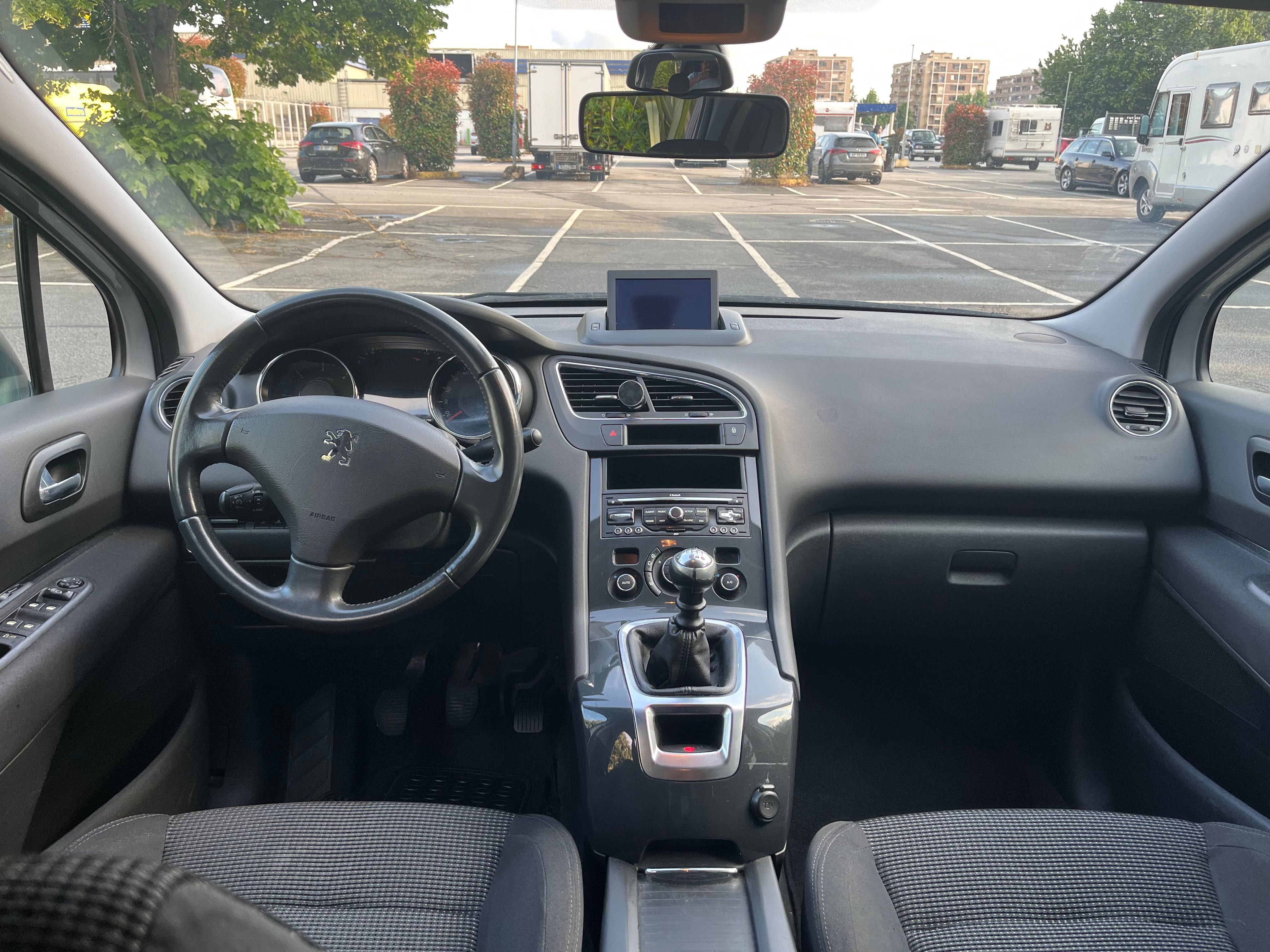 Peugeot 5008 1.6 gasóleo
