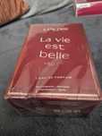 Perfum la vie est belle