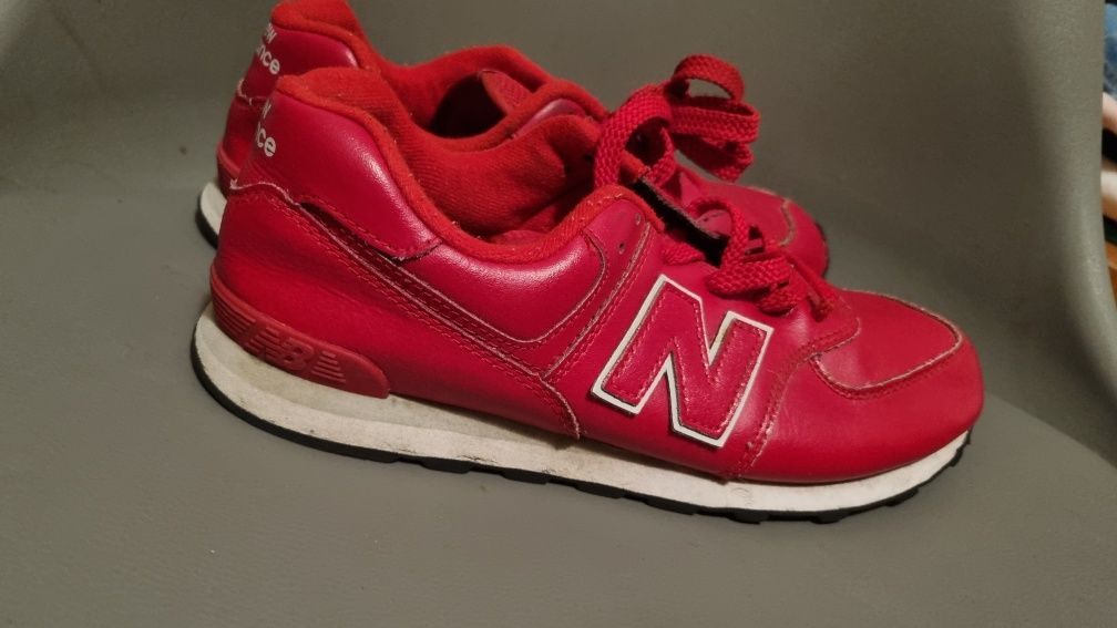 Buty sportowe New balance 574 r. 40, wkl 25 cm NB czerwone adidas