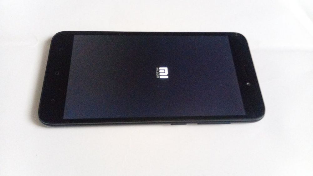 Телефон Redmi Go