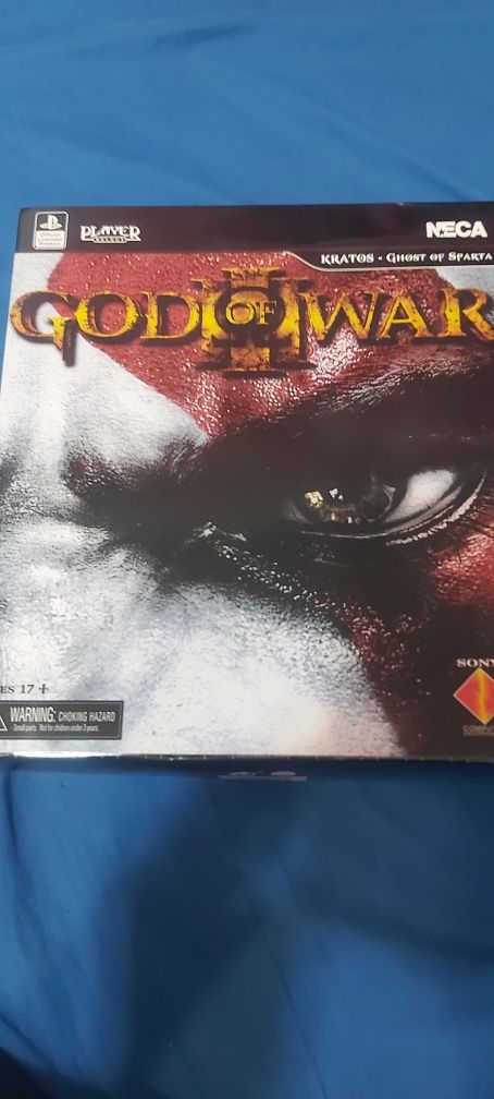 Figurka kratos god of war 3 plus akcesoria