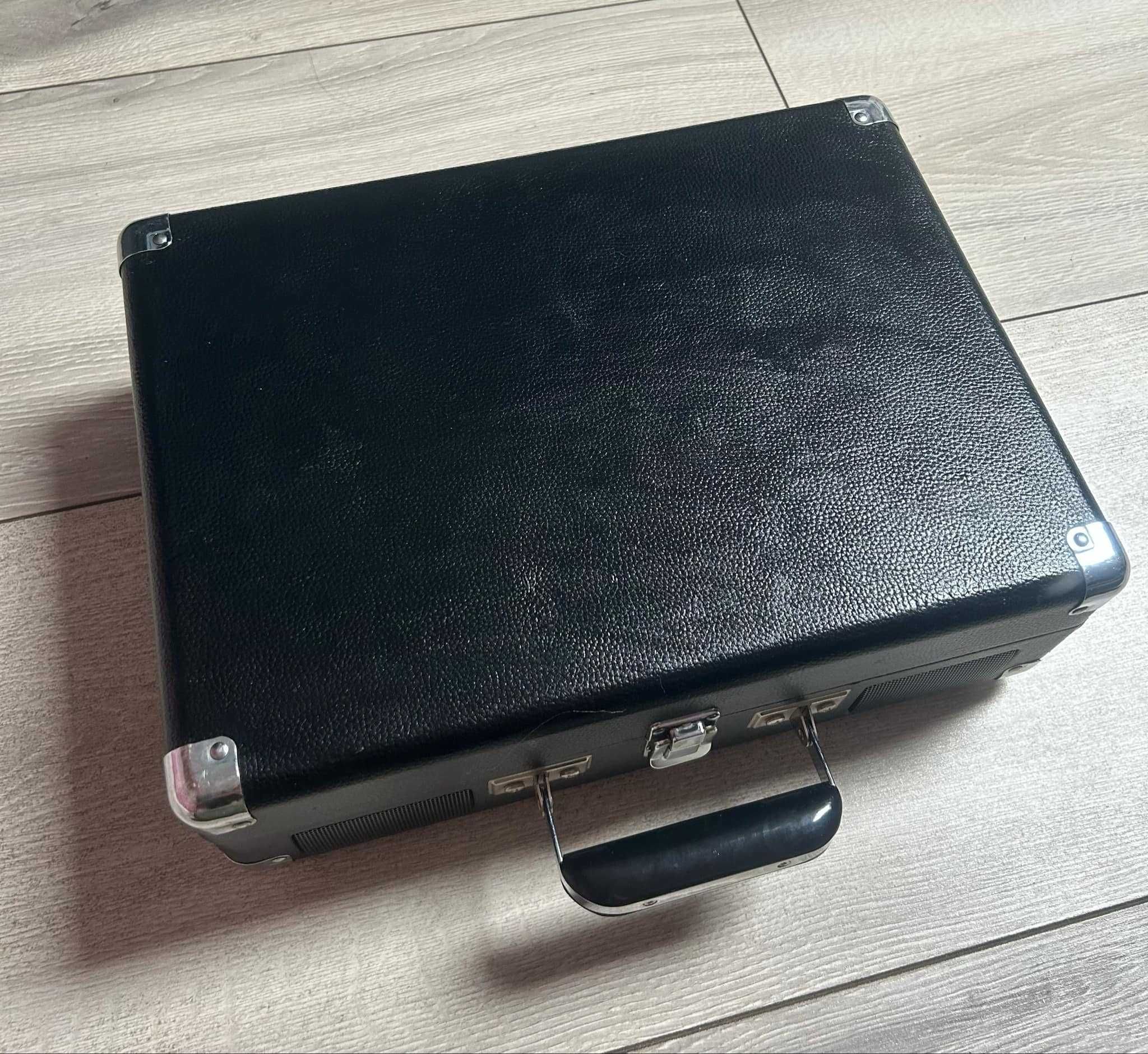Gramofon na płyty vinylowe czarny w walizce przenośny nowy crosley