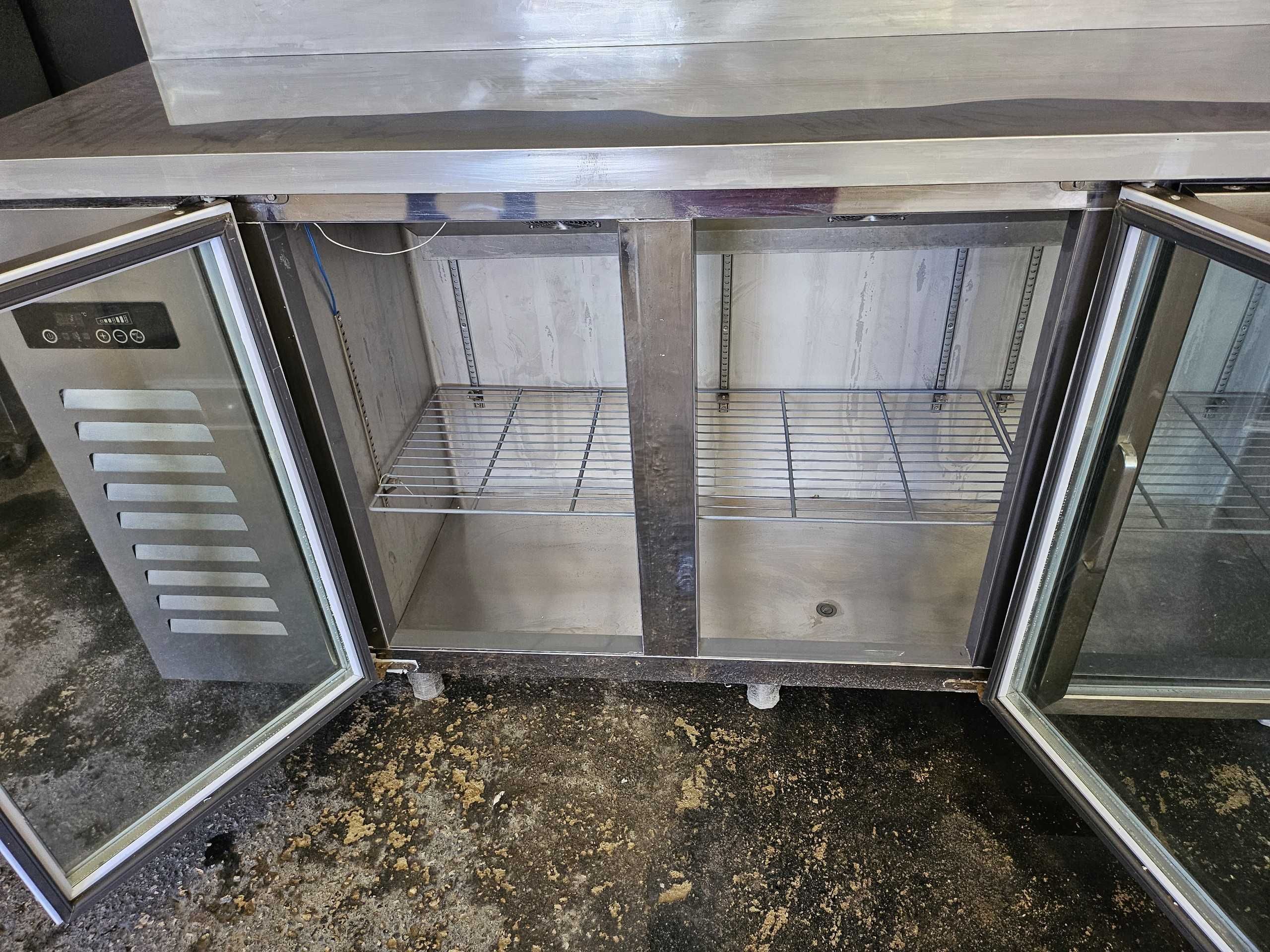 Bancada refrigerada com portas em vidro