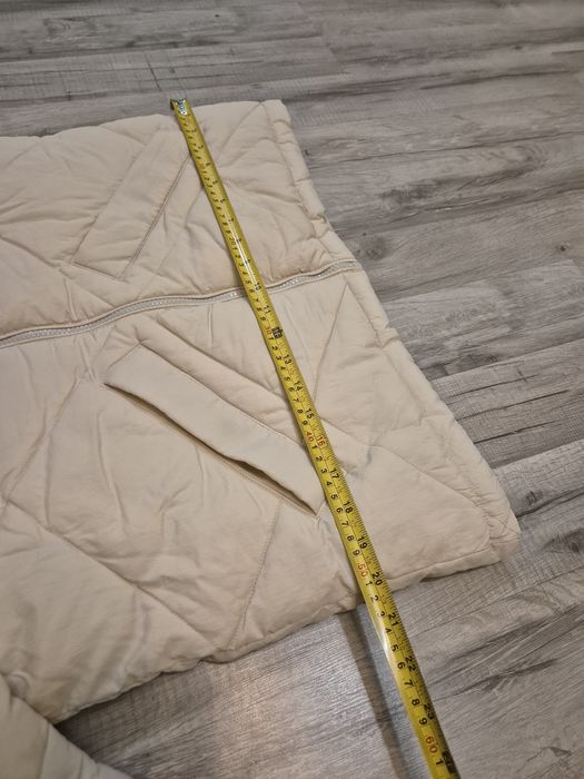 Тепла куртка на осінь / зиму