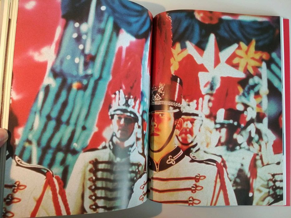 Taschen - Emotions & Relations [porte incluído)