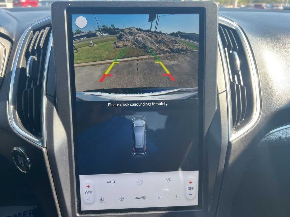 Ford Edge Titanium      2022