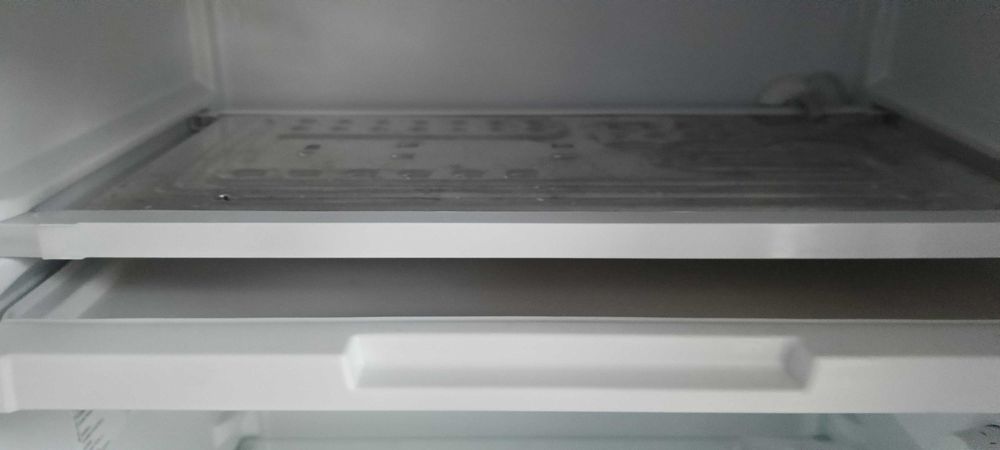 Mała lodówka Beko lekko uszkodzona