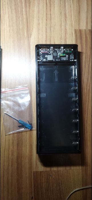 Корпус повербанка 8*21700