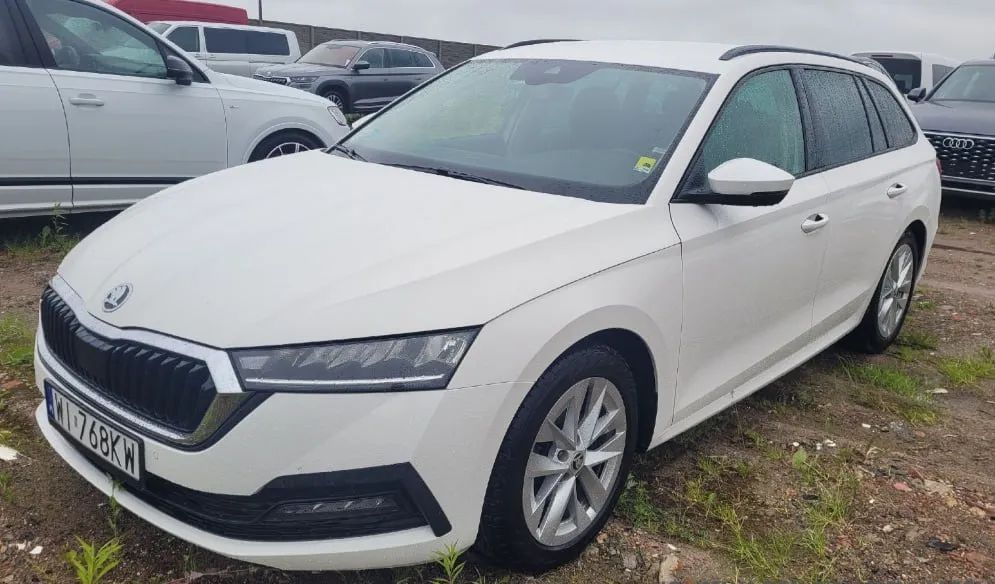 Skoda Octavia 1.0 TSI | 2021 | Manual | KESSY FULL | Comfort Basic | Selection