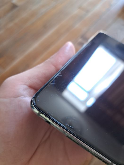 Samsung S10e Green