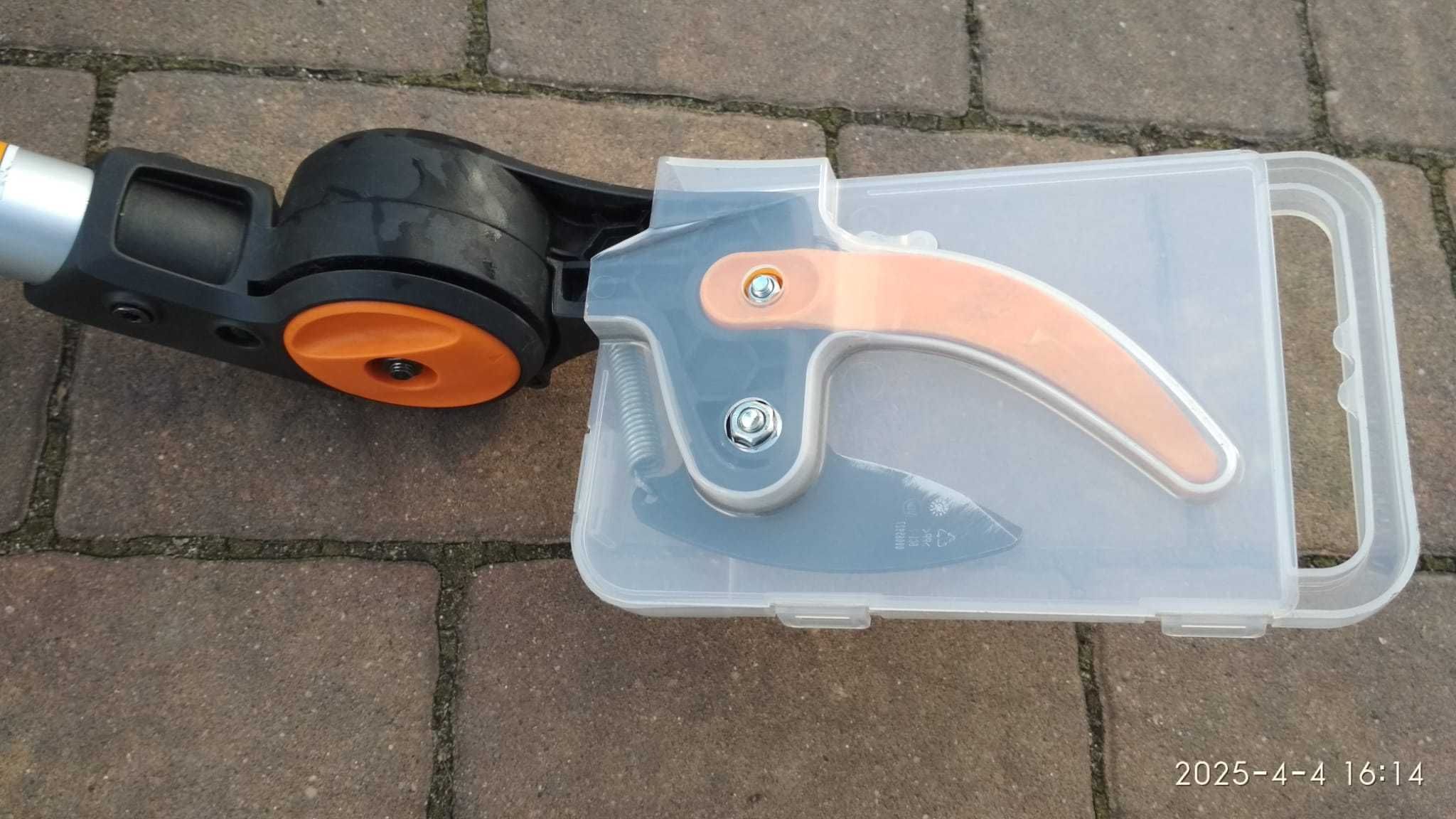 Sekator teleskopowy Fiskars