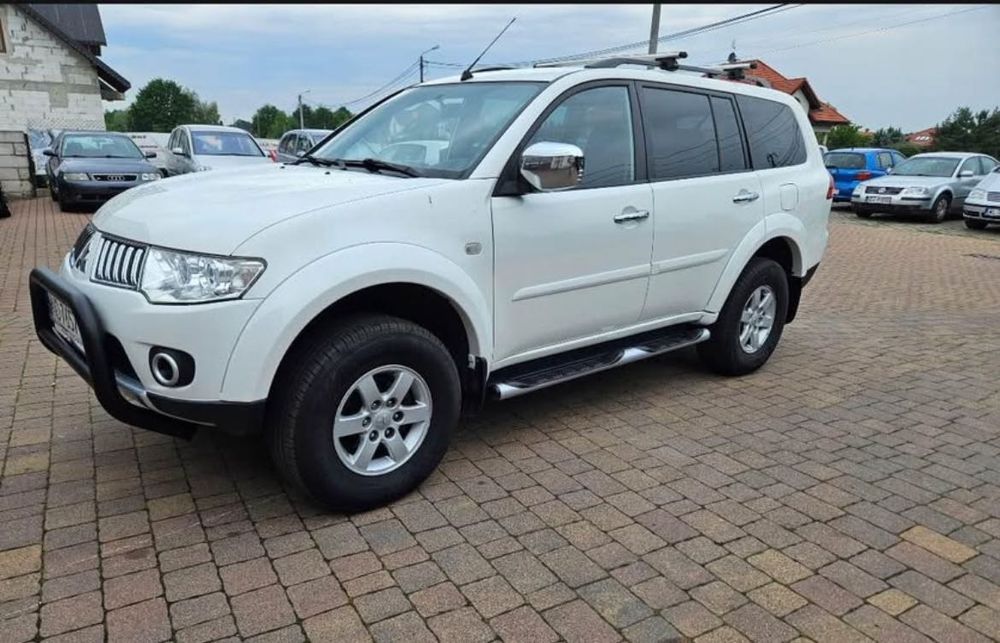 Mitsubishi pajero sport
