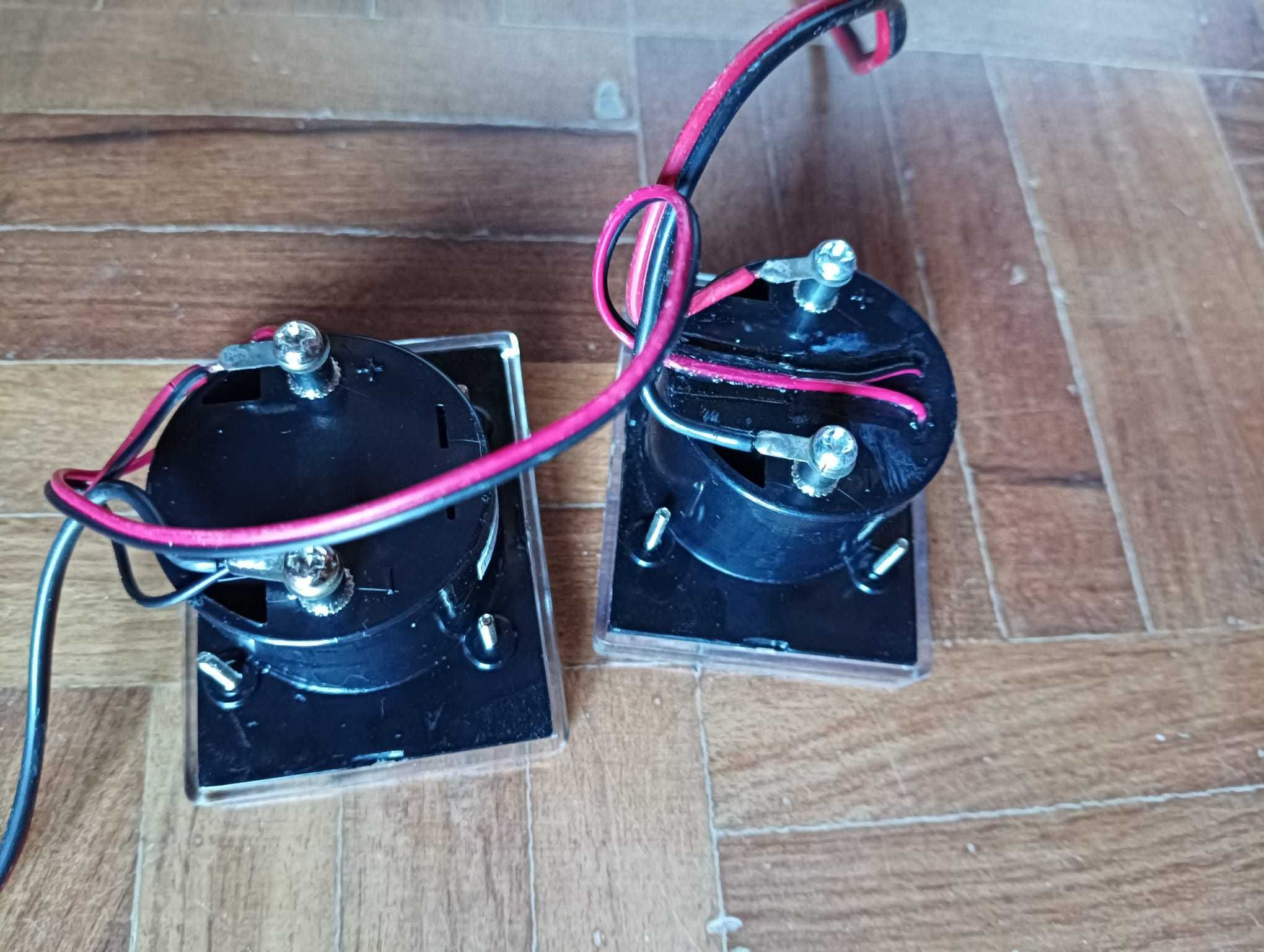 Fonte de Alimentação 13.8V DC 30A com Voltímetro e Amperímetro