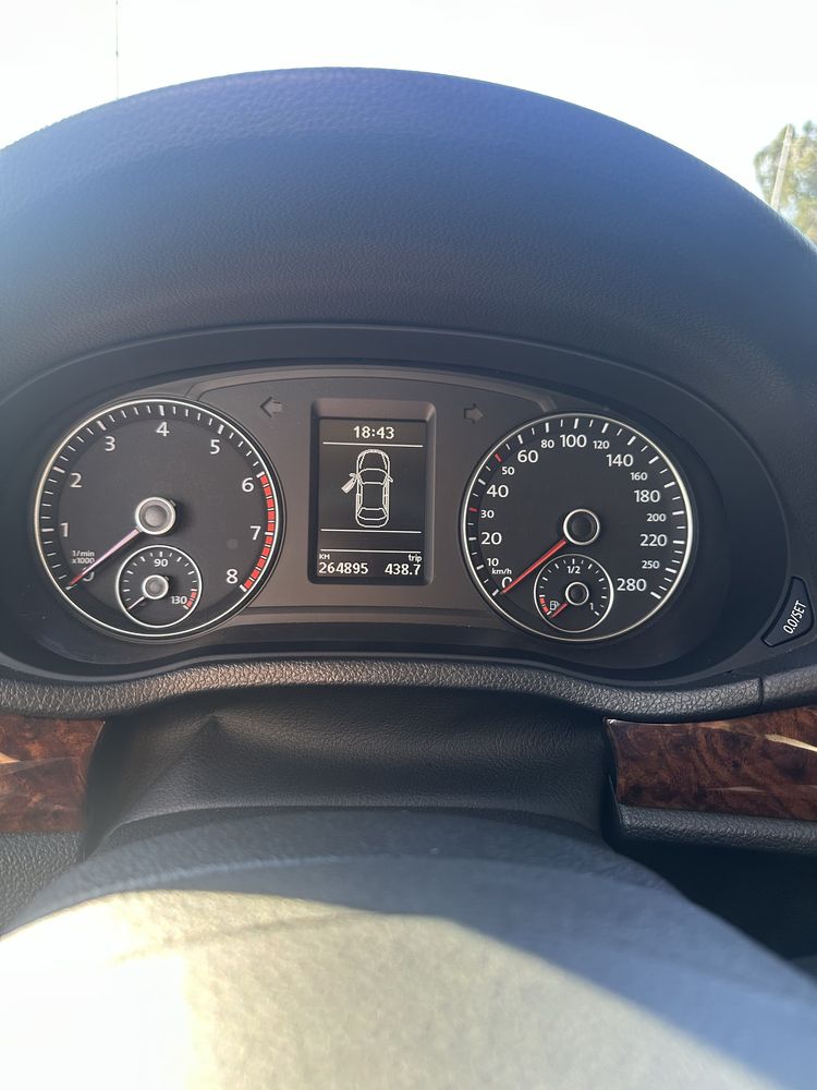 Продаю Volkswagen Passat nms 2011
