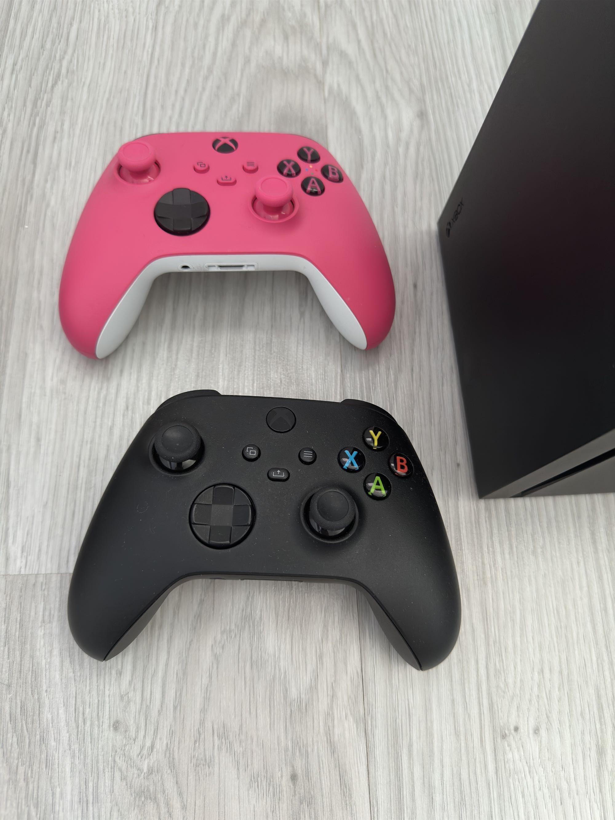 Spredam konsole Microsoft X box Series X  1Tb