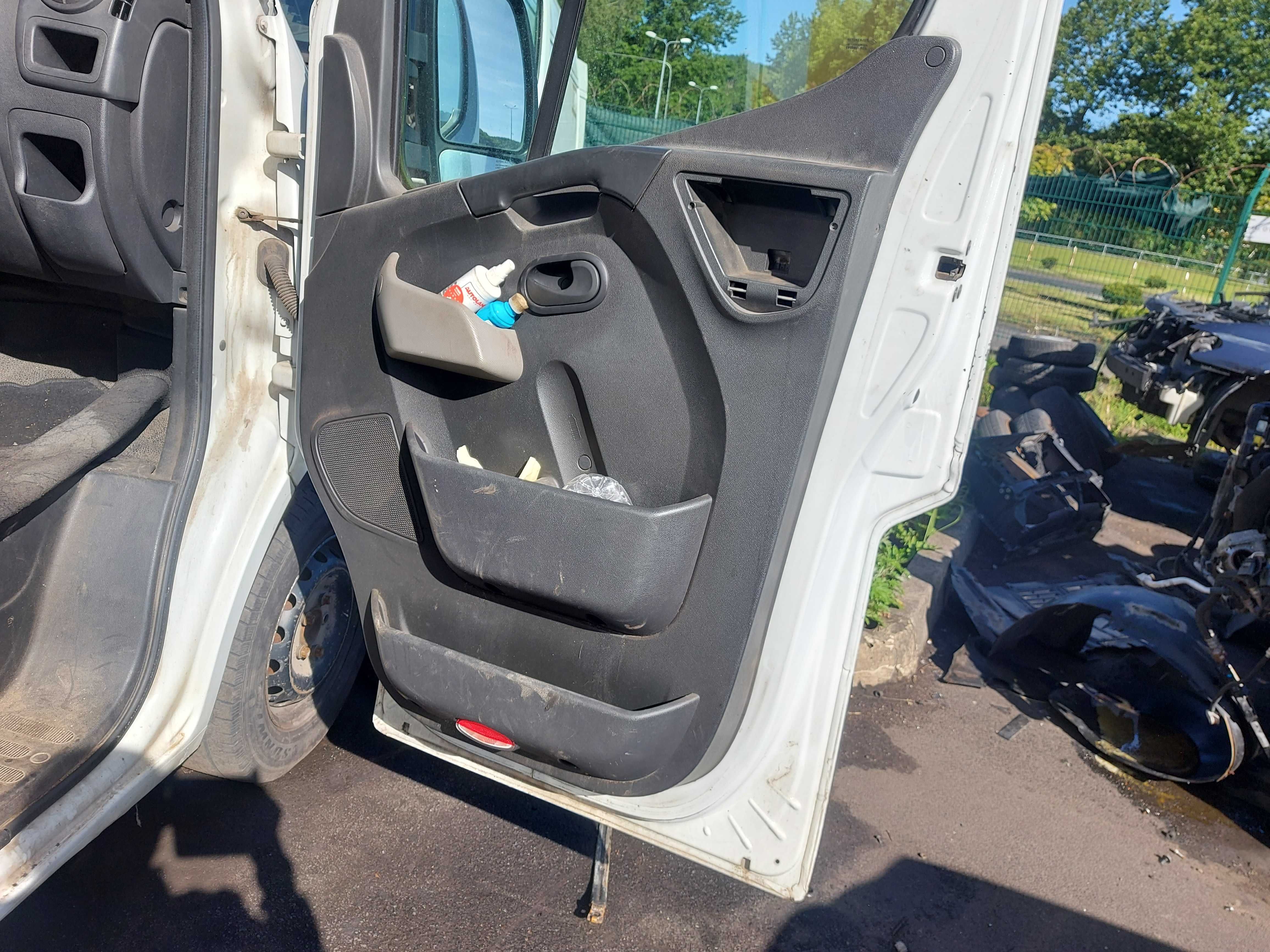 Renault Master III 3 drzwi przednie FV transport/dostawa
