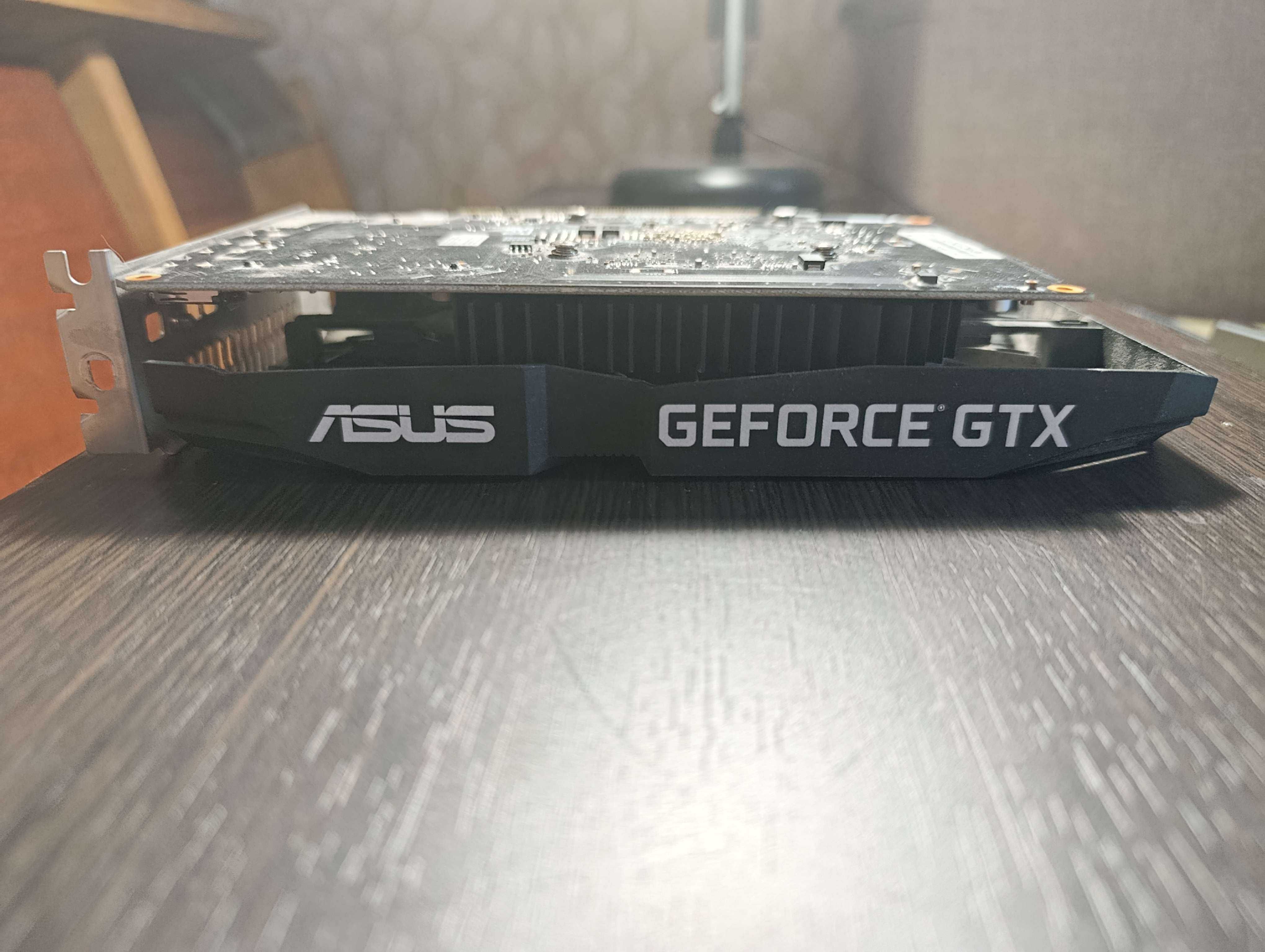 GIGABYTE GTX 1650 4GB 128BIT GDDR5 Відеокарта в гарному стані
