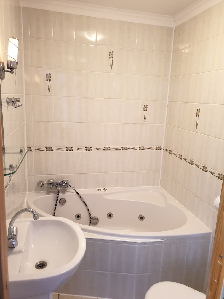 Dom 20 os pokoje  Jezioro plaża wolny termin sauna Jacuzzi