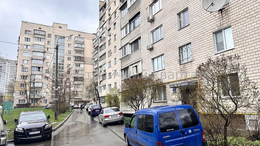 Лукʼянівка Татарка Князя Володимира Мономаха 26-б ( Отто Шмідта 26-б )