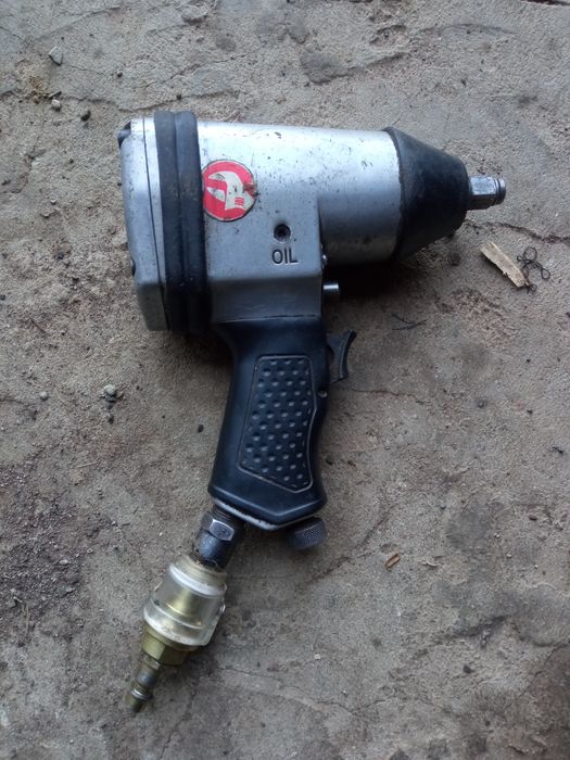 Гайковерт пневматичний 1/2", до 6 атм, 345 Нм, 7000 об/хв, 260 л/хв