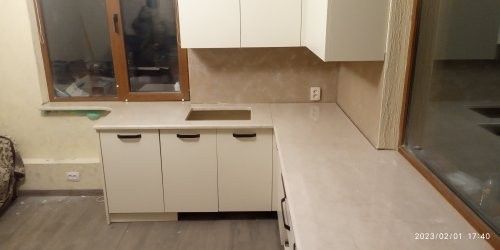 Стільниці, підвіконня, стіл з граніту