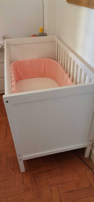 Berço para bebê novo