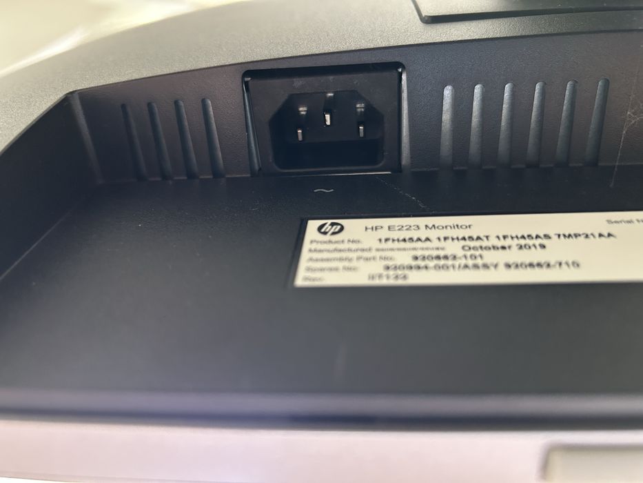 Monitor HP E223 – 21,5” Full HD