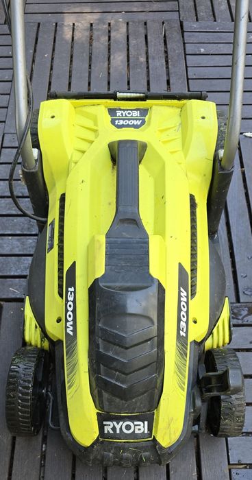 Kosiarka elektryczna Ryobi RLM13E33S 1300W kosz 35l