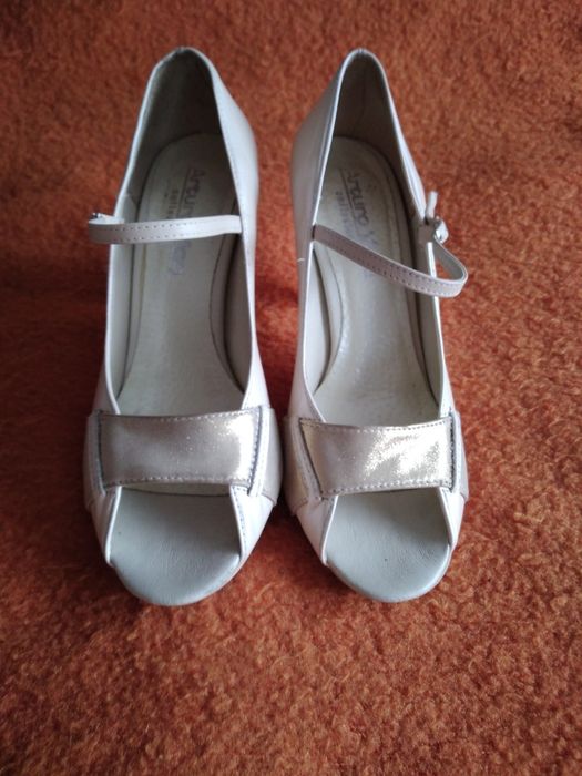 Eleganckie szpilki, r.38,Arturo Vicci.