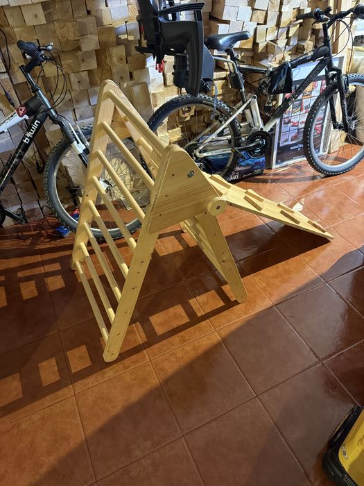 Tringulo Pikler com rampa