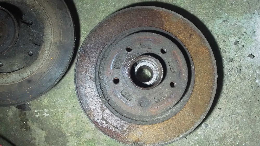 Ступиці на причіп