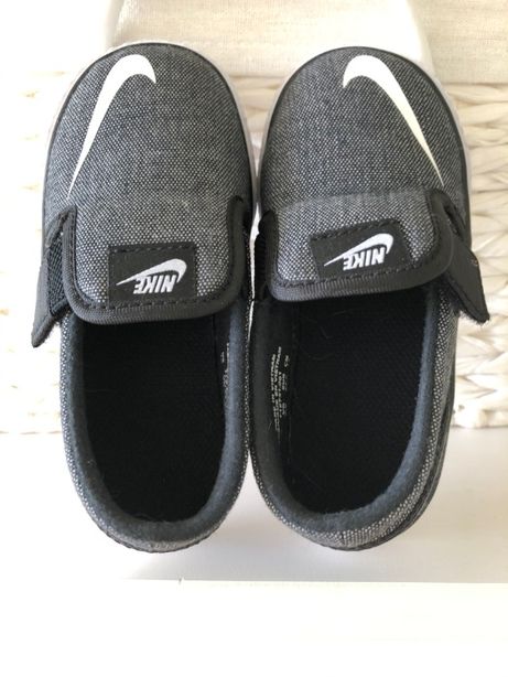 Sapatos Nike NOVOS - Toki Slipon Canvas, T 23,5