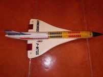 Avião em chapa Concorde a pilhas