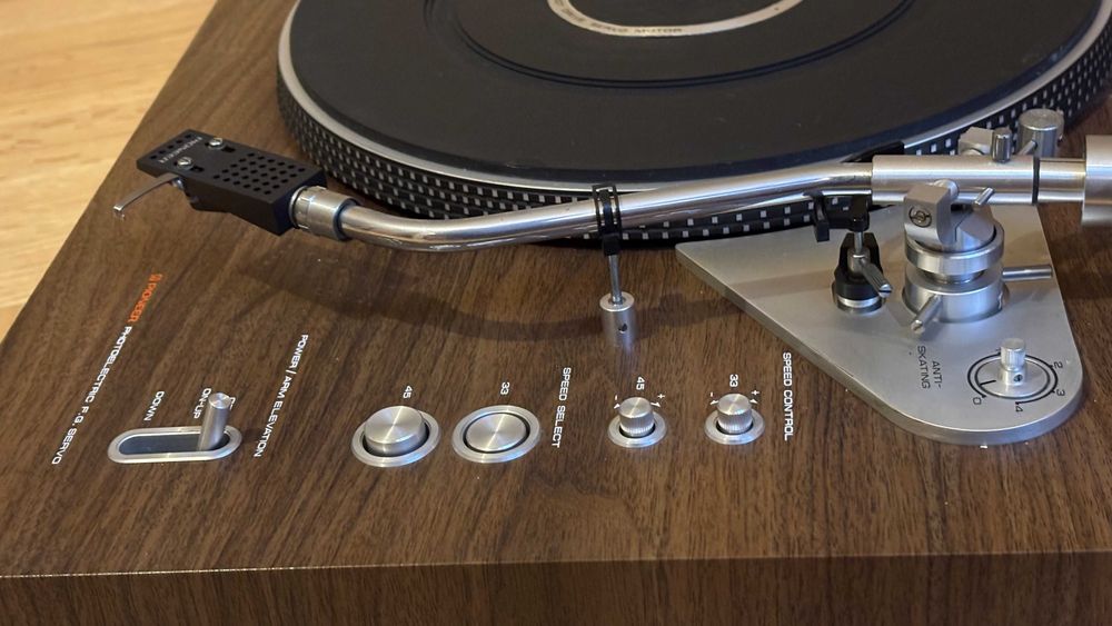 Pioneer PL - 1250 - gramofon z napędem bezpośrednim.