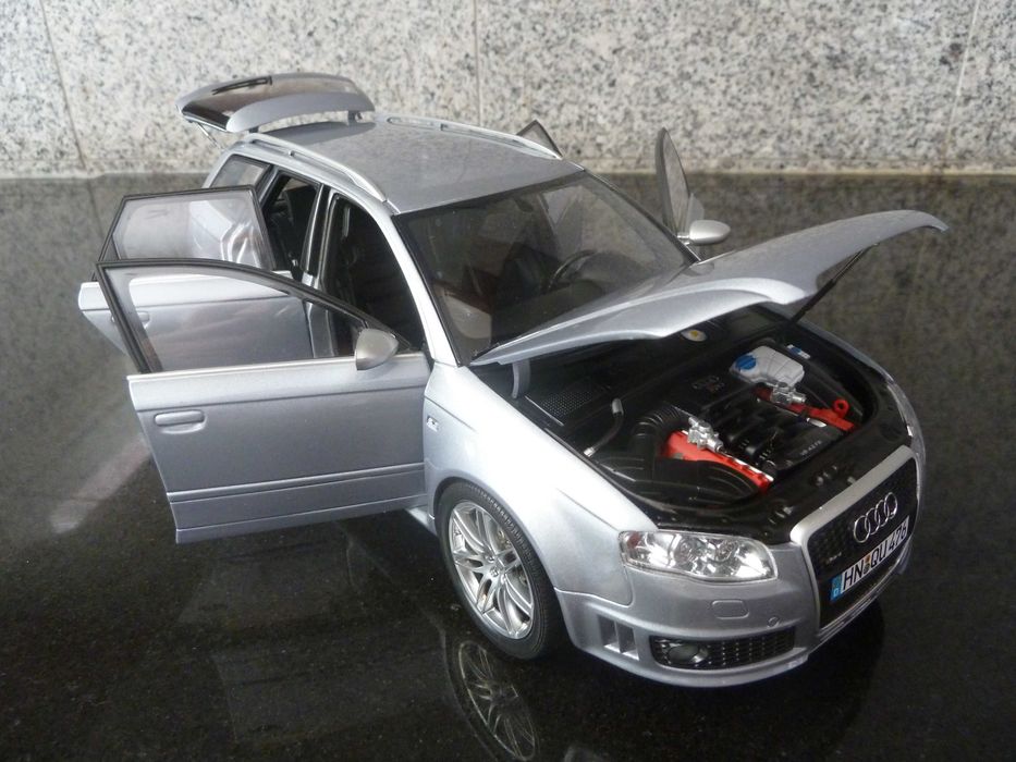 1:18 Minichamps Dealer Edition, Audi RS 4 Avant, AutoArt