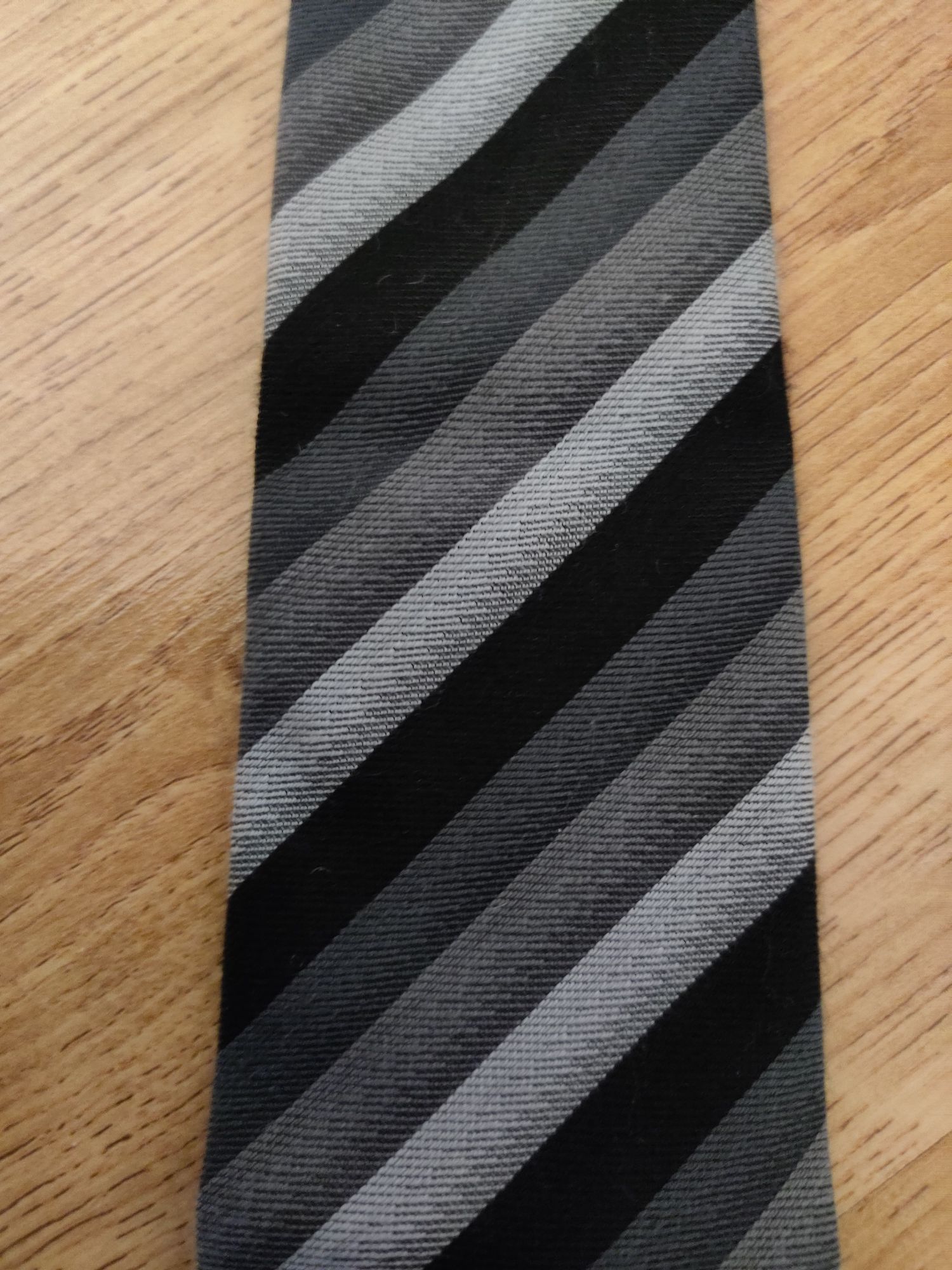 Zestaw 4 Krawatów Doskonale na Prezent