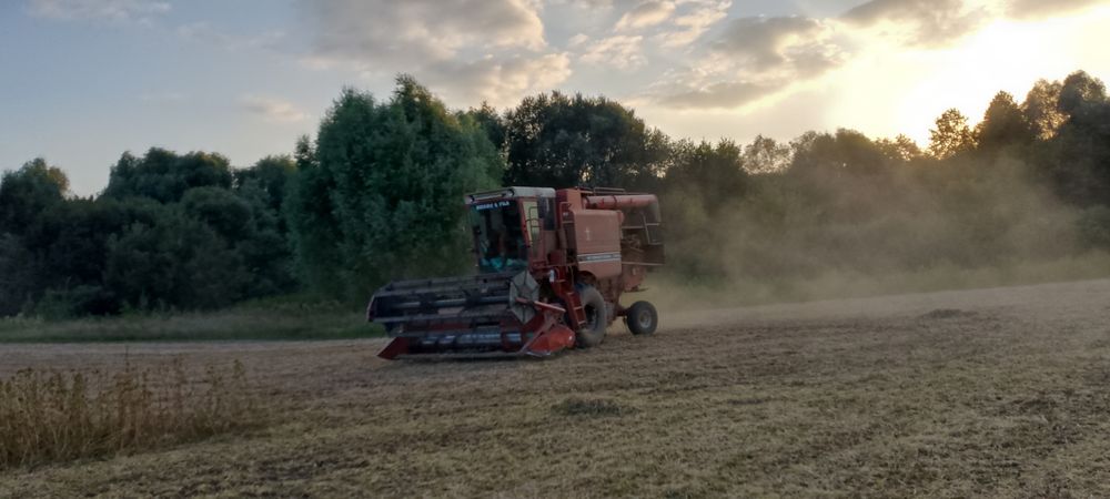 Продам комбайн case 1440