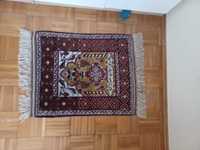 Mały dywanik dekoracyjny