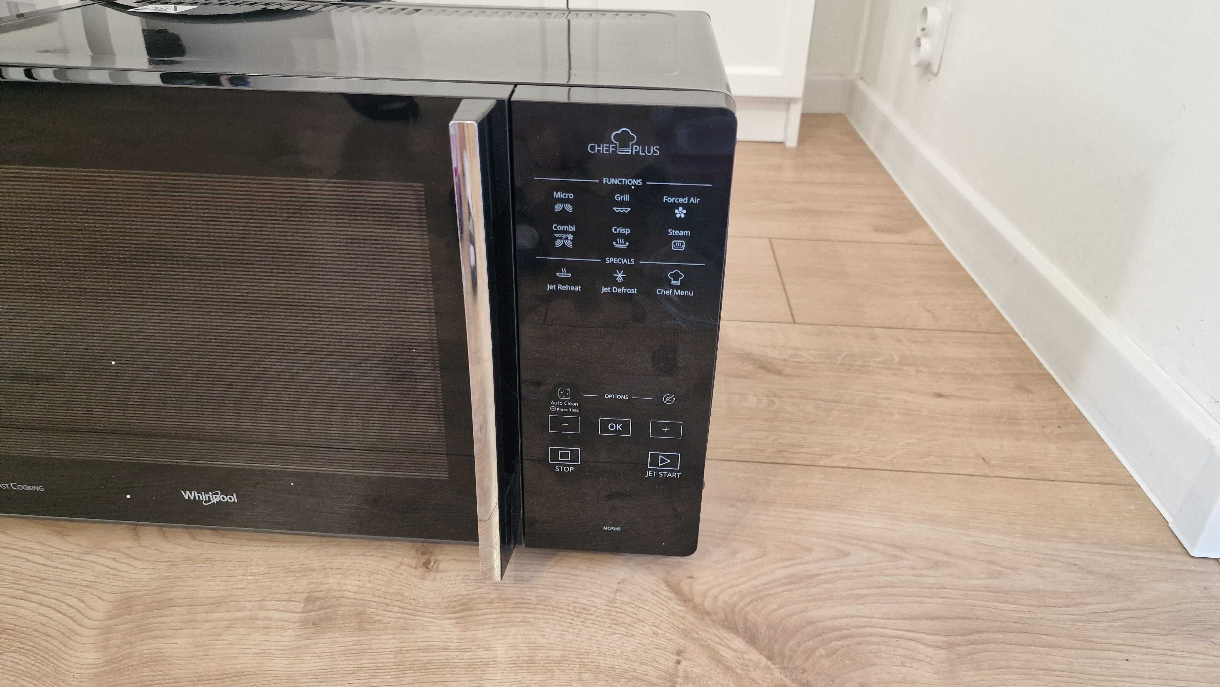 Mikrofala Whirlpool Chef Plus MCP 349