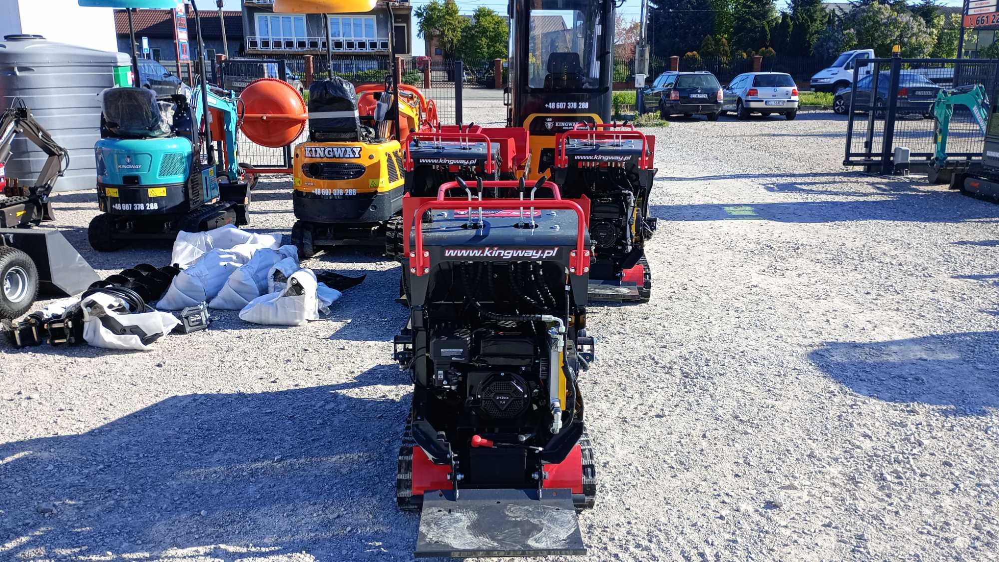 Gąsienicowa Taczka
spalinowa z ładowaczem
czołowym
GP500
