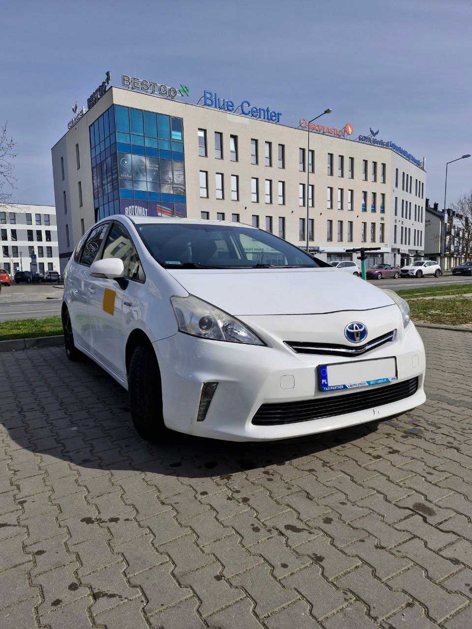 Wynajem samochodów do pracy w TAXI / Uber, Bolt, FreeNow