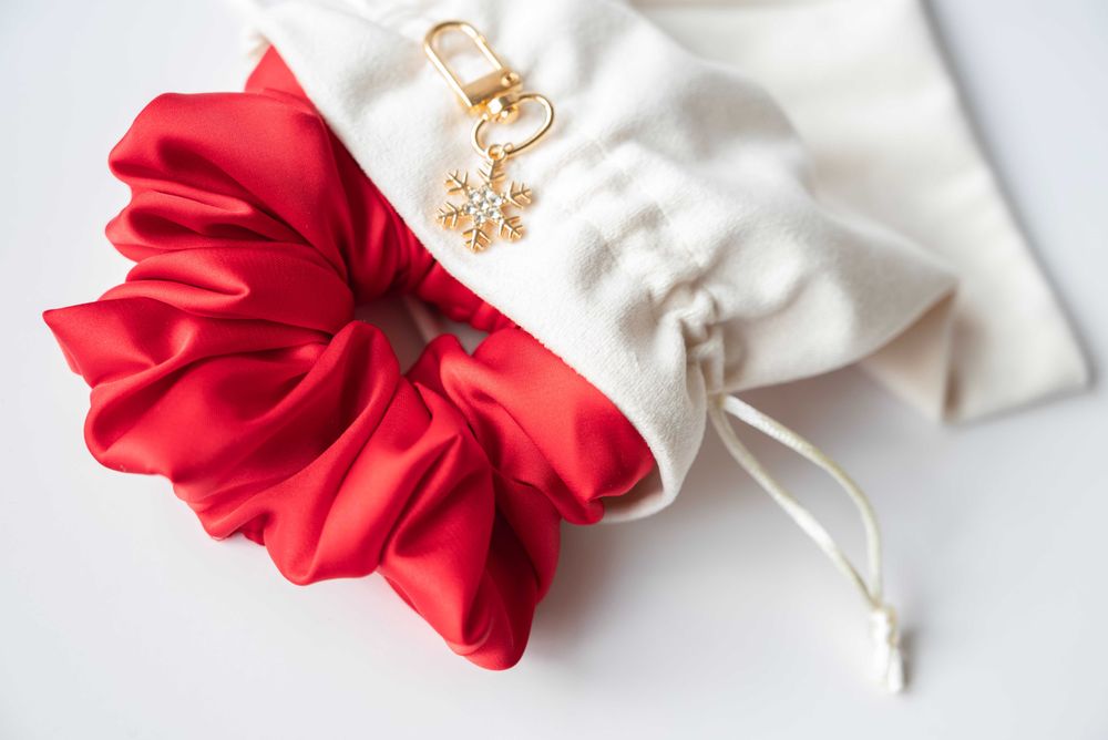 gumka do włosów typu scrunchie