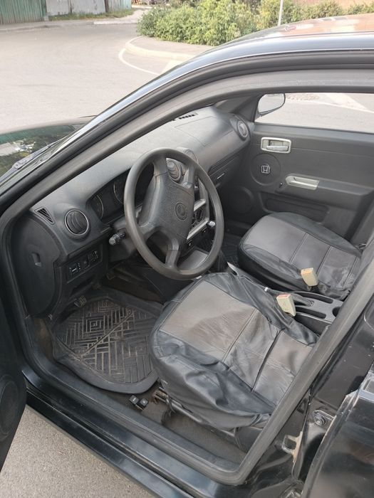 Автівка 2012 року 1.5 газ/бензин в гарному стані!