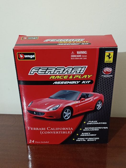 Kit Ferrari Califórnia 1/43